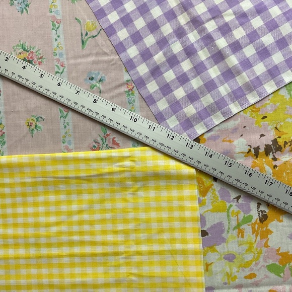 Vintage 4 piece coordinated fabric pack for sewing and crafting - Picture 2 of 7